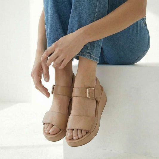 Lifestyle image for Ariel Wedge - Sand