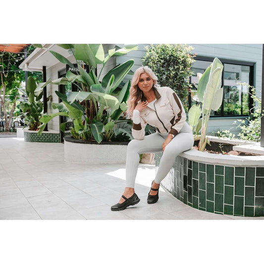 Lifestyle image for Fresh Active Shoe - Black