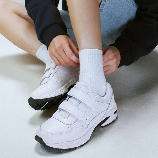 Lifestyle image for Amaze Unisex Casual Sneaker - White