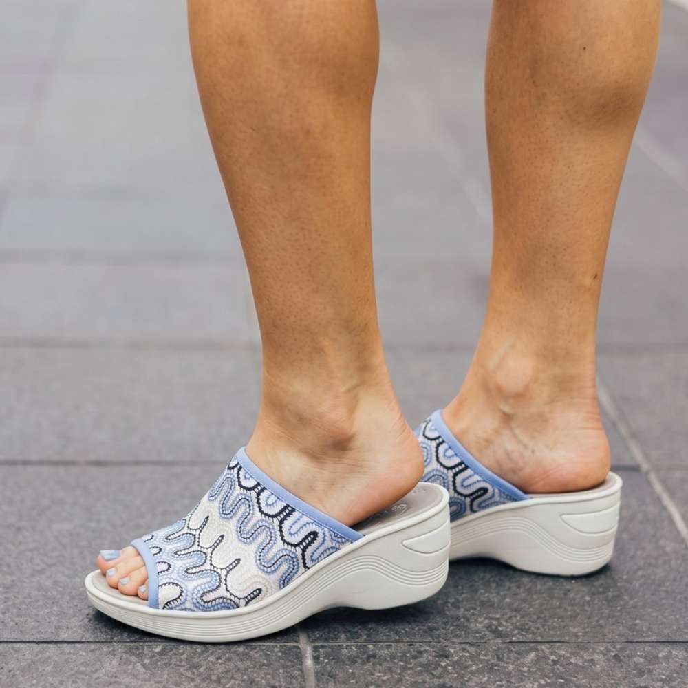 Deluxe Wedge - Blue Multi