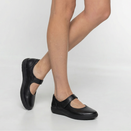 Lifestyle image for Erica Mary-Jane - Black/Black