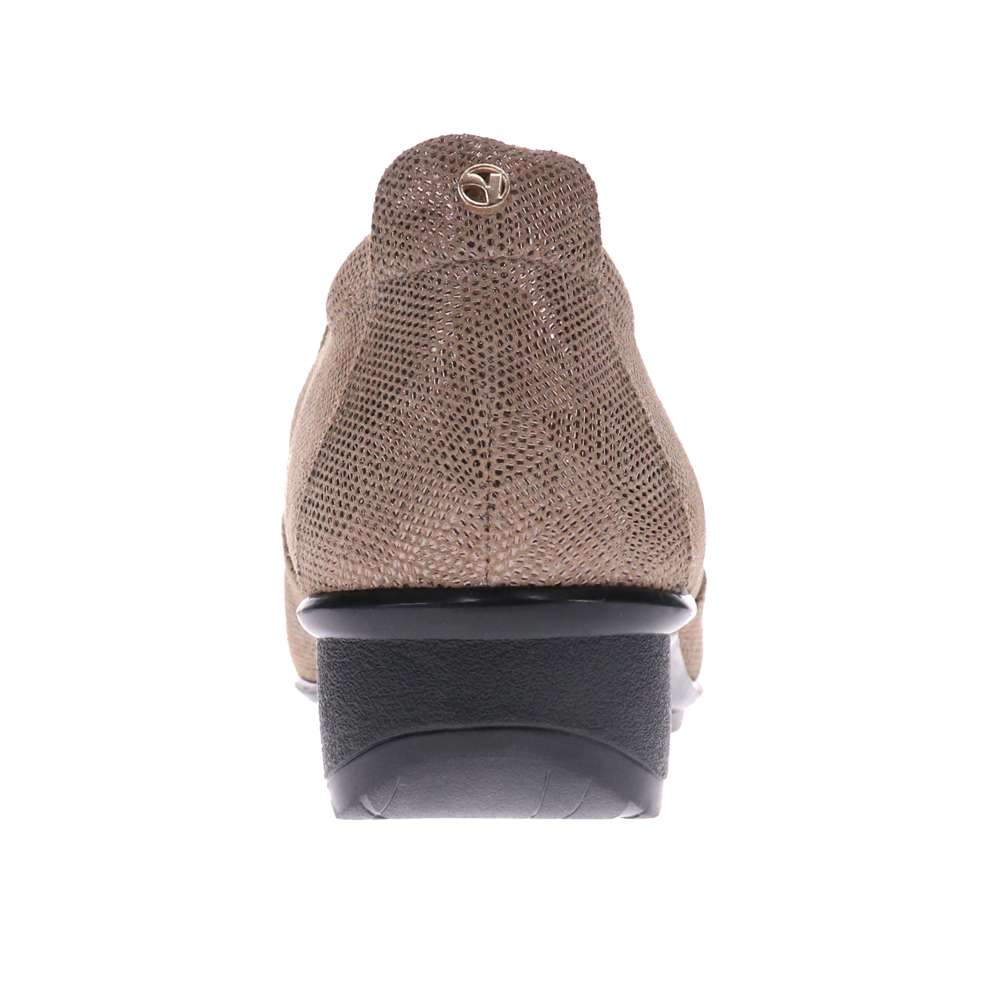 Jamaica Wedged Slip-On - Champagne Angle