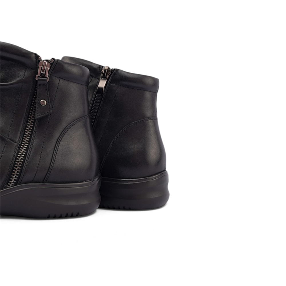 Jaxon - Black