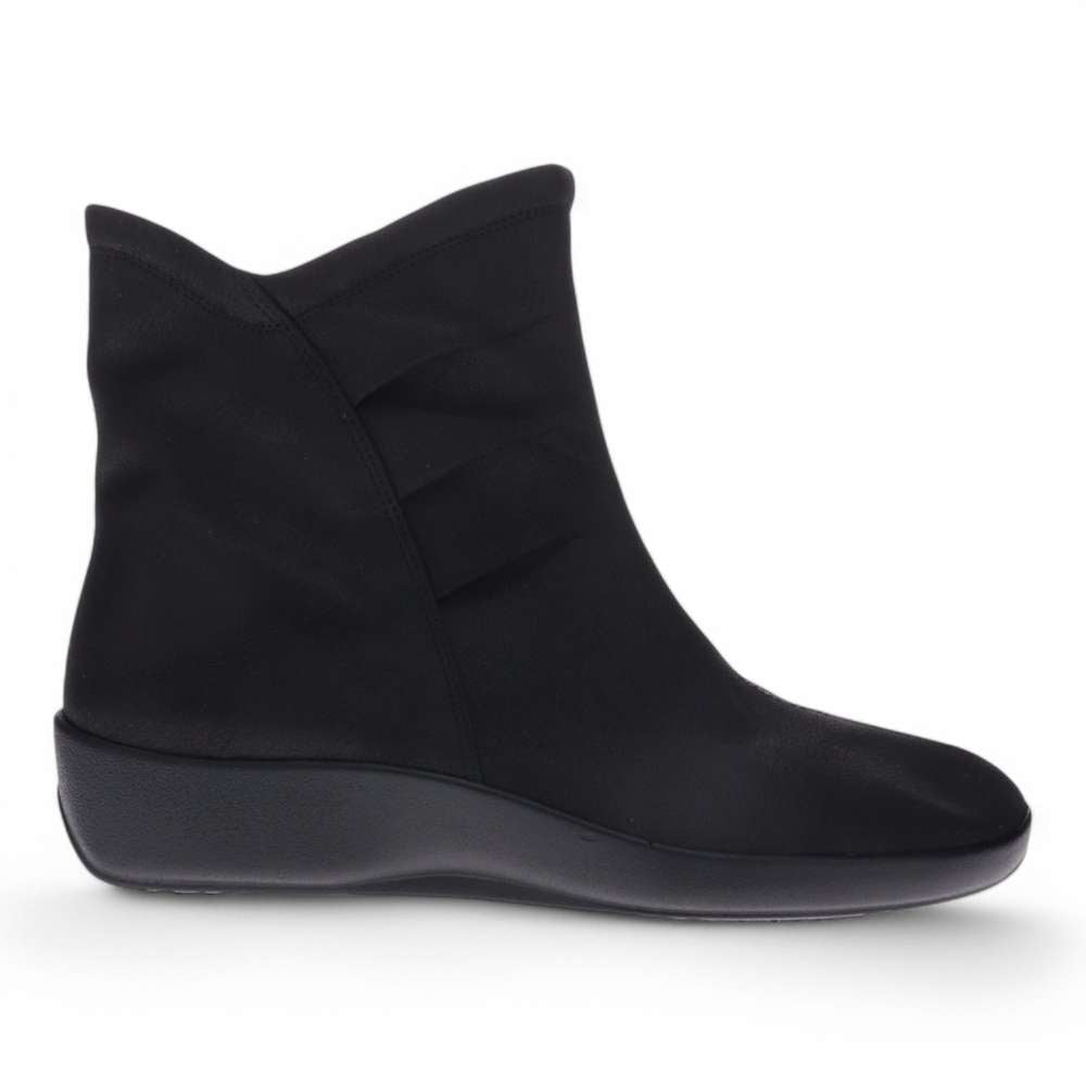 Karla Boot - Black