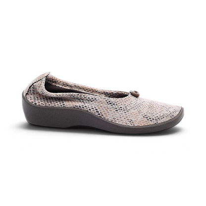 L14 - Grey Snake