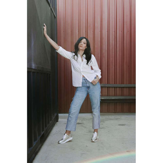 Lifestyle image for Los Angeles Casual Sneaker - Gold Multi