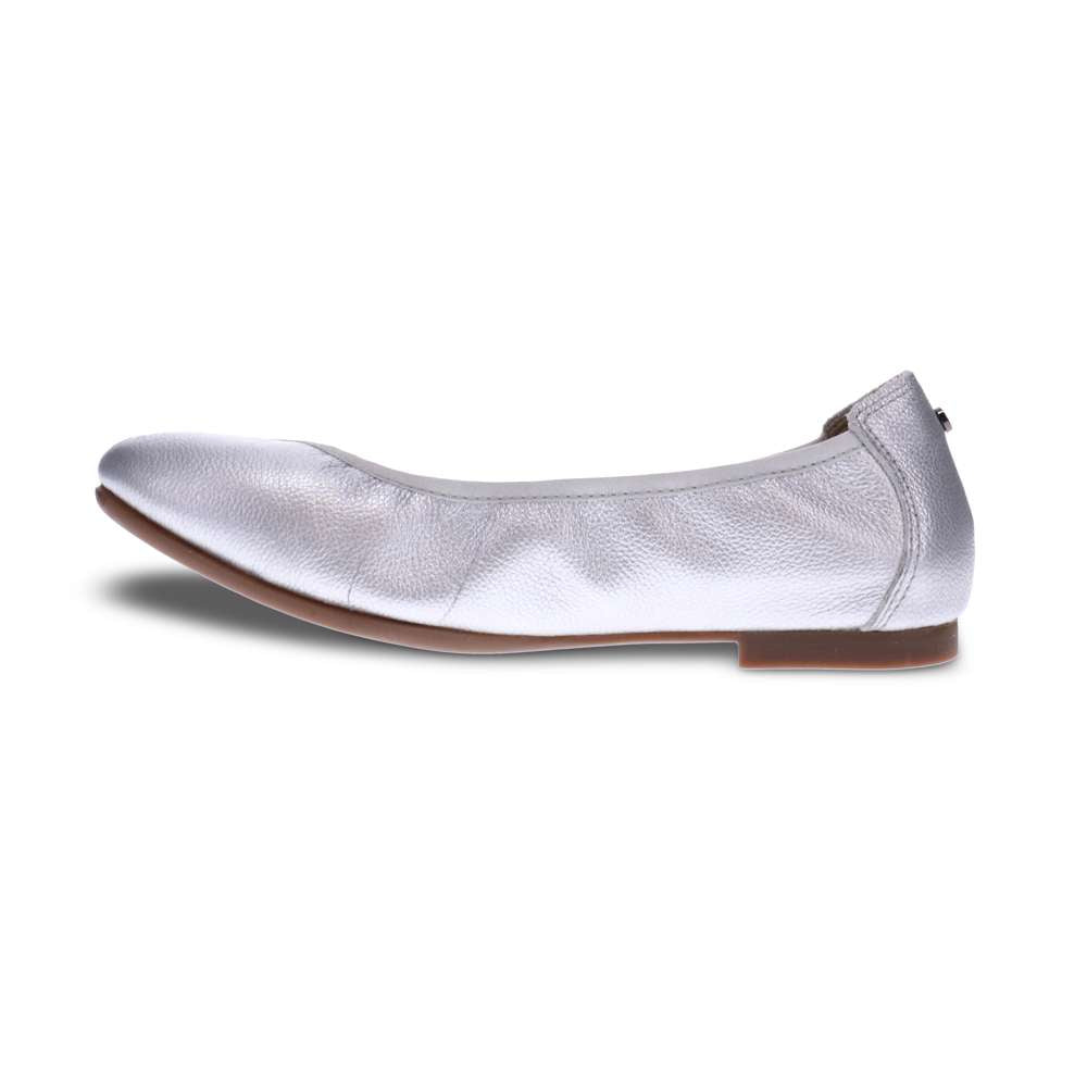 Nairobi Ballet - Pearl