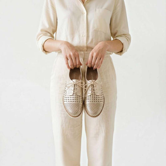 Lifestyle image for Rihannah Perf Oxford - Champagne