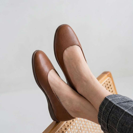 Lifestyle image for Soft Flex Ballet Flat - Tea